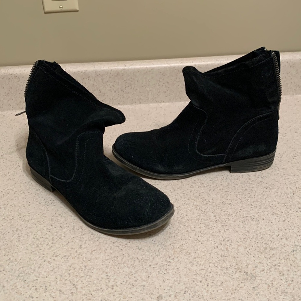 Suede boots